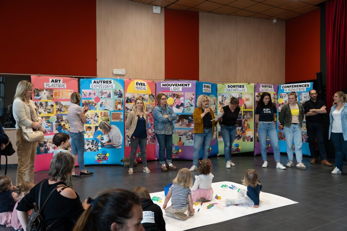 Sensibiliser et former les professionnels de la petite enfance à l’importance de l’art et de la culture chez le tout petit